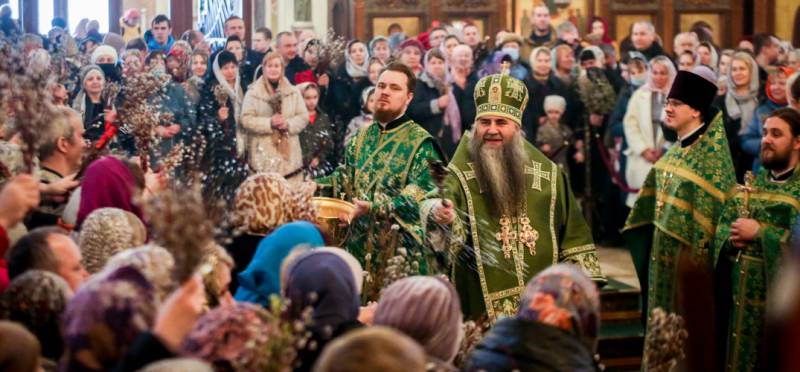 Управляющий Нижегородской епархией возглавил Божественную литургию в Александро-Невском кафедральном соборе Нижнего Новгорода