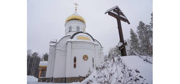 Митрополит Георгий совершил Божественную литургию на подворье Дивеевского монастыря в Среднеуральске