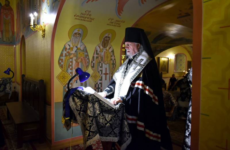 Епископ Илия совершил утреню с чтением великого канона прп. Андрея Критского