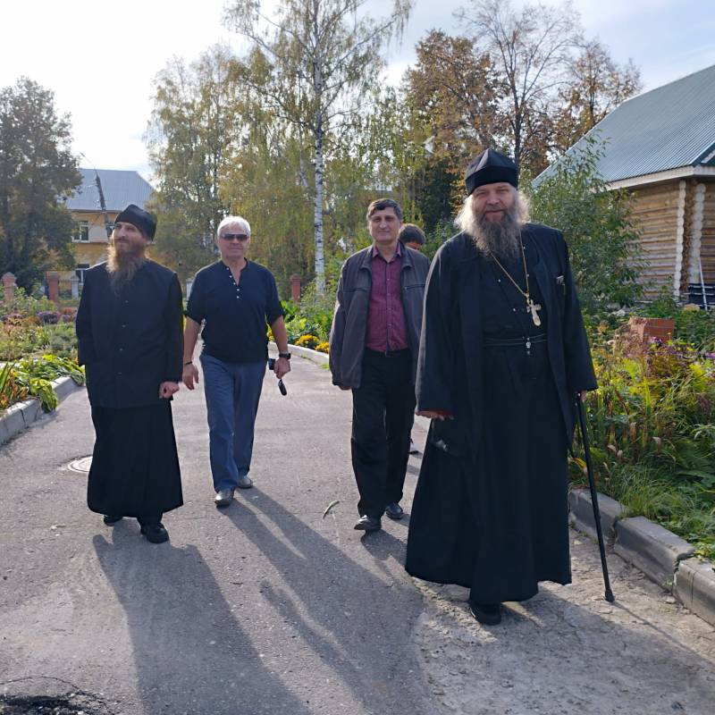 Рабочий визит архим. Александра (Лукина) в Покровский монастырь г. Балахна