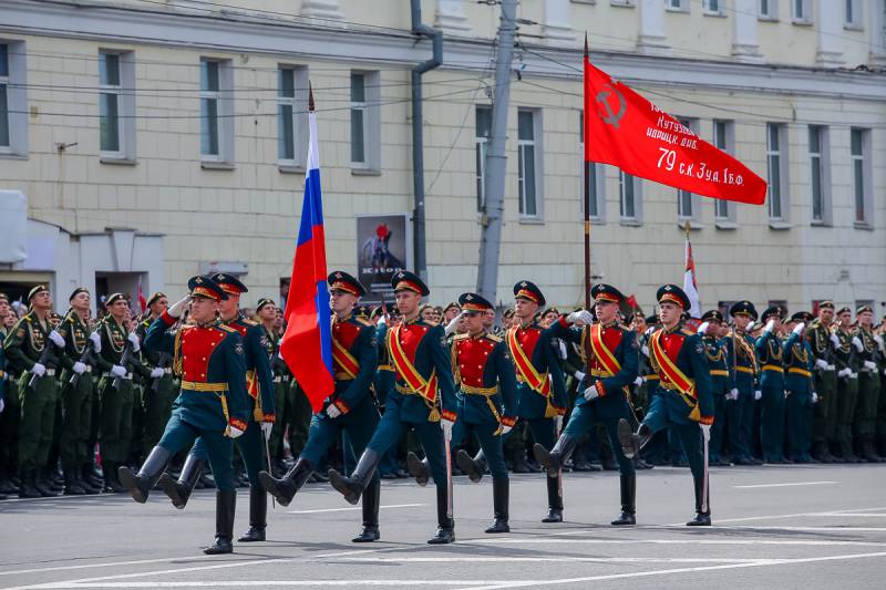 9.05.19 Нижегородцы отпраздновали 74-ю годовщину Победы в Великой Отечественной войне