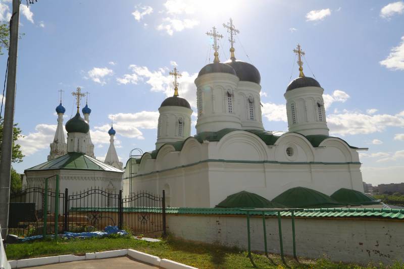 25.05.18 Митрополит Георгий посетил в Нижнем Новгороде ряд реконструируемых объектов Нижегородской епархии