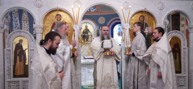 Митрополит Георгий совершил Божественную литургию на подворье Дивеевского монастыря в Москве