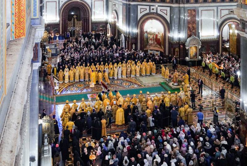 В день памяти мученицы Татианы Святейший Патриарх Кирилл совершил Литургию в Храме Христа Спасителя