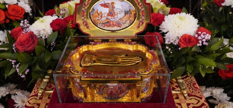 Нижегородцы проводили ковчег с честными мощами святого великомученика Георгия Победоносца