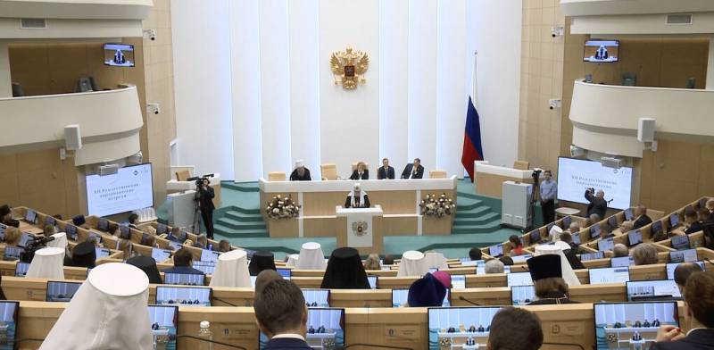 Глава Нижегородской митрополии принял участие в XII Рождественских Парламентских встречах в Совете Федерации