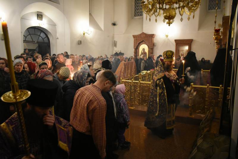 Всенощное бдение в честь воскресного дня накануне праздника Торжества Православия