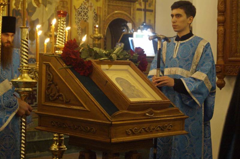 Всенощное бдение в честь празднования Казанской иконе Божией Матери