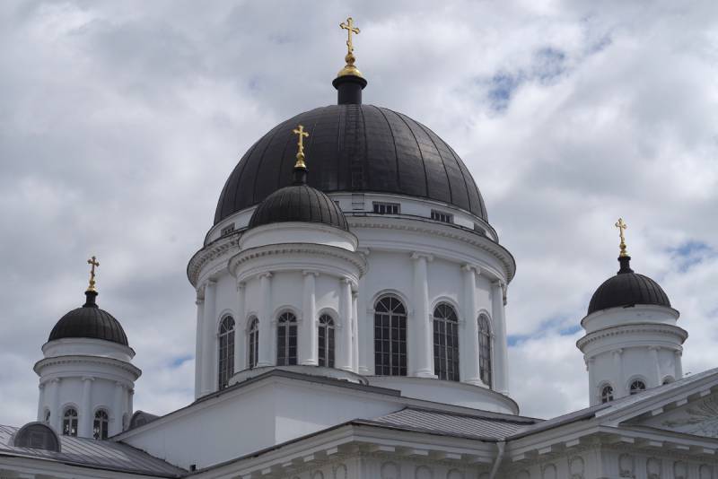 В Спасском Староярмарочном соборе Нижнего Новгорода совершена заупокойная Божественная литургия