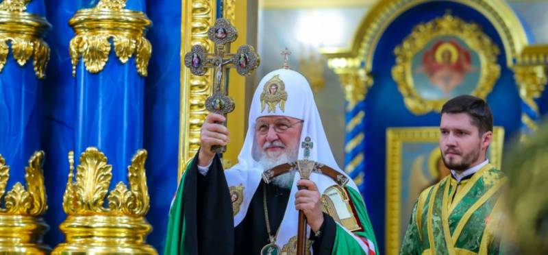 Митрополит Георгий поздравил Предстоятеля Русской Православной Церкви с днем Патриаршей интронизации