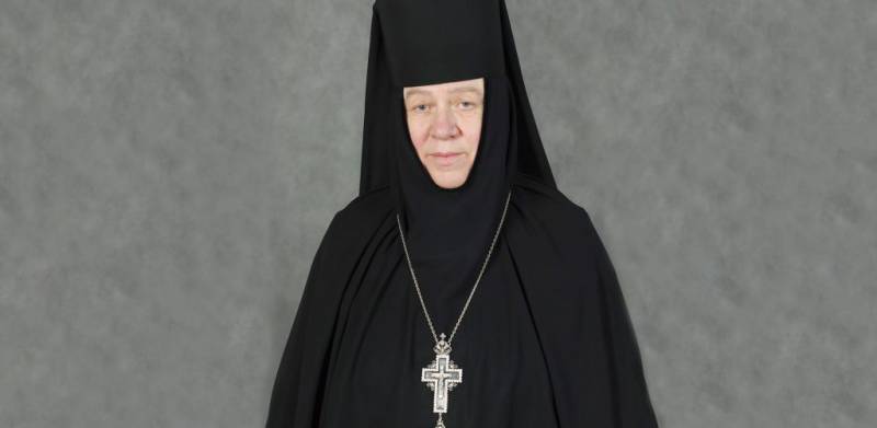 Управляющий Нижегородской епархией поздравил настоятельницу Свято-Троицкого Серафимо-Дивеевского монастыря с 75-летием