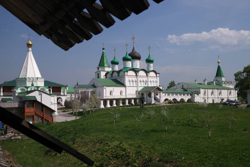 Митрополит Георгий совершил Божественную литургию в Вознесенском Печерском монастыре Нижнего Новгорода