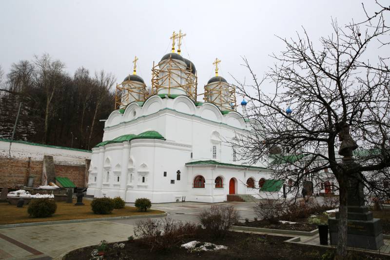 Митрополит Георгий совершил Божественную литургию в Благовещенском монастыре Нижнего Новгорода