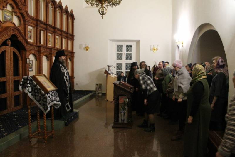 Великое повечерие с чтением канона прп. Андрея Критского в Покровском мужском монастыре