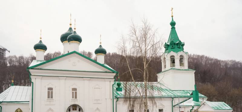 Митрополит Георгий совершил Божественную литургию в Преображенской (Старопечерской) церкви Нижнего Новгорода