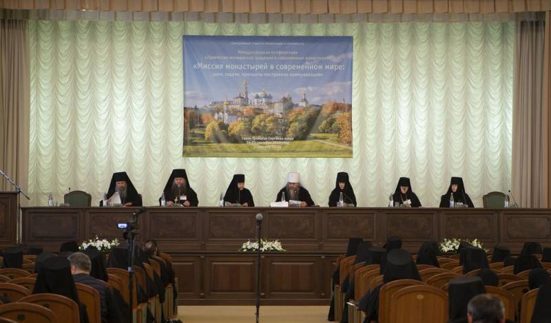 В Троице-Сергиевой лавре завершилась конференция «Преемство монашеской традиции в современных монастырях»