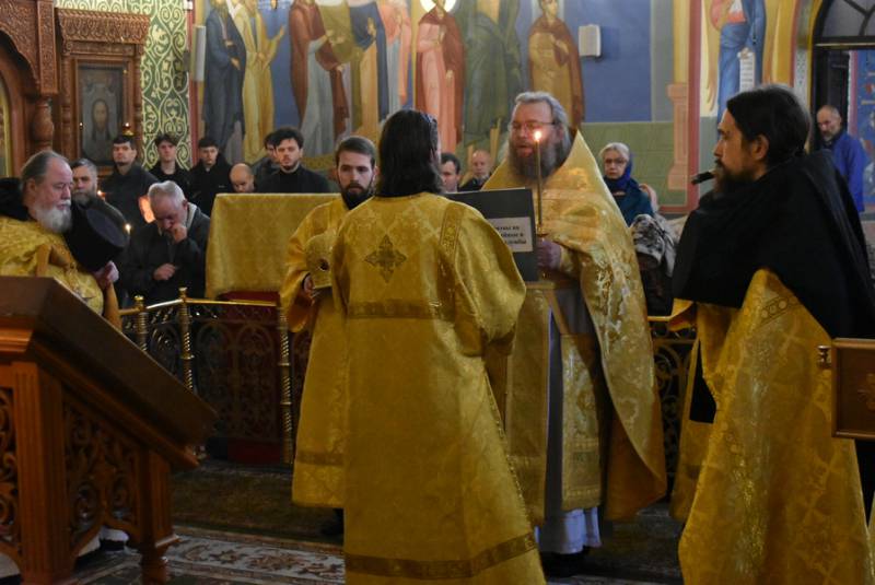 Литургия в 14-ю Неделю по Пятидесятнице, день памяти Собора Нижегородских святых