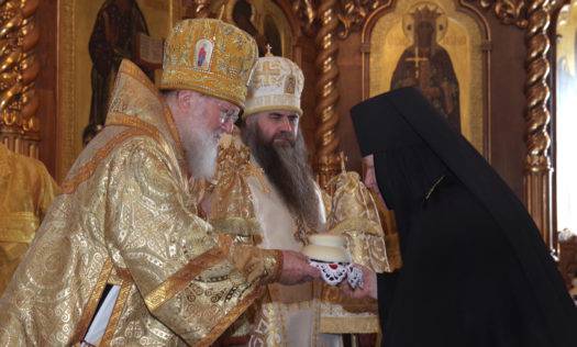 В день апостолов Петра и Павла Дивеевский монастырь посетил Первоиерарх РПЦЗ