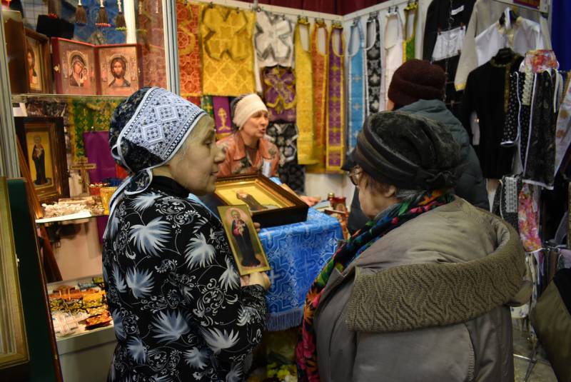 Благовещенский мужской монастырь принимает участие в православной выставке-ярмарке