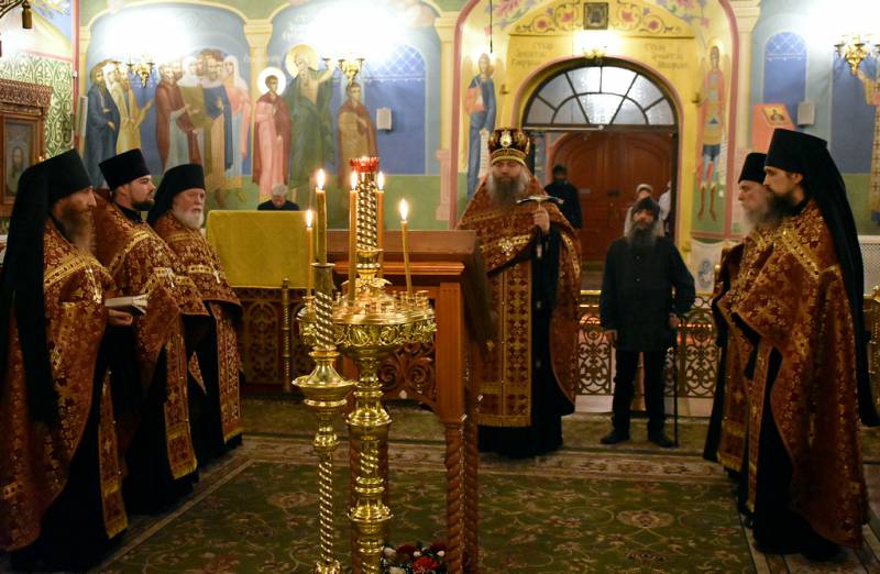 Полиелейная служба в канун дня памяти сщмч. Николая Хвощева пресвитера