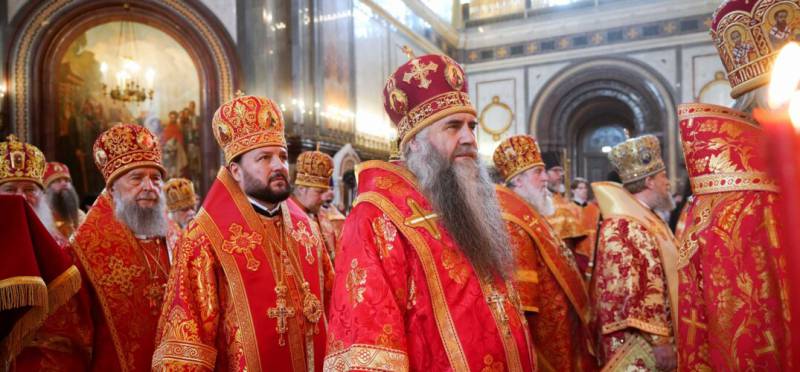 Митрополит Георгий в Москве сослужил Святейшему Патриарху Кириллу на Божественной литургии в Храме Христа Спасителя