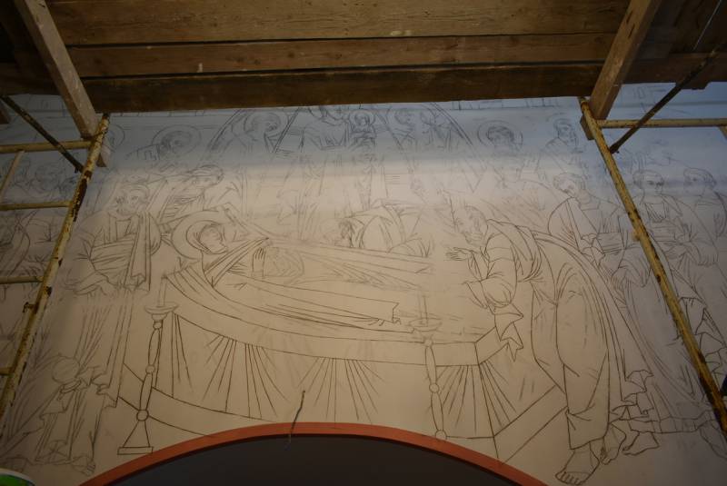 Продолжается роспись Успенского храма