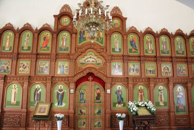 В Покровском монастыре г. Балахна завершены работы над иконостасом