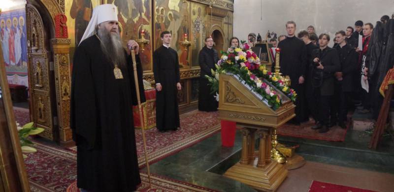 Глава Нижегородской митрополии поздравил воспитанников духовных школ с праздником Пасхи