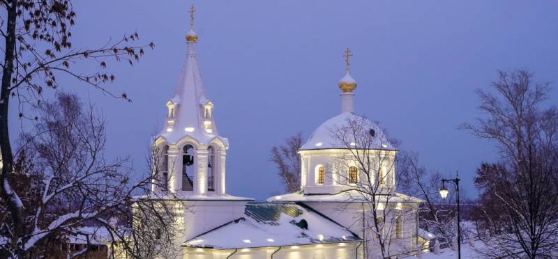 Митрополит Георгий осмотрел возрождаемый в нижегородском кремле храм в честь преподобного Симеона Столпника