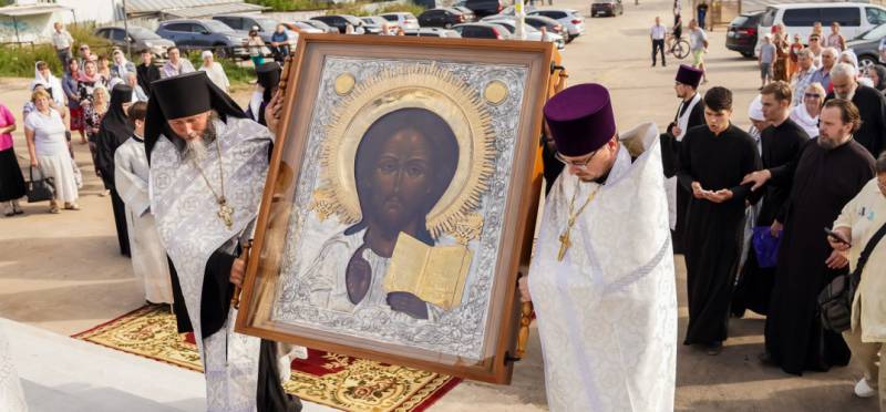 В Арзамасе состоялась торжественная встреча старинной иконы «Спас Нерукотворный»